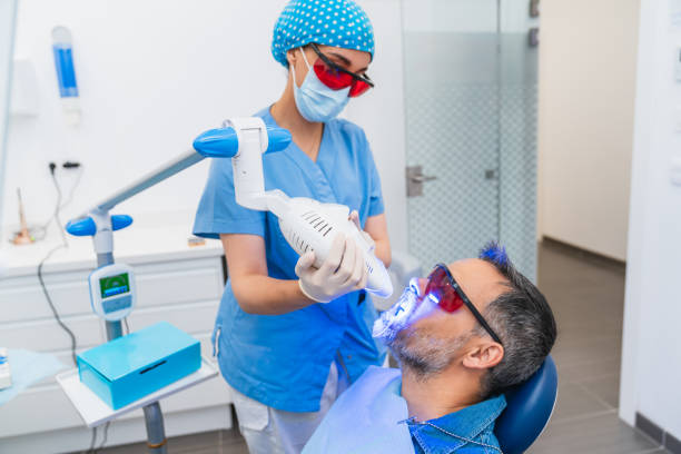 Best Weekend Emergency Dental Services in Home Gardens, CA